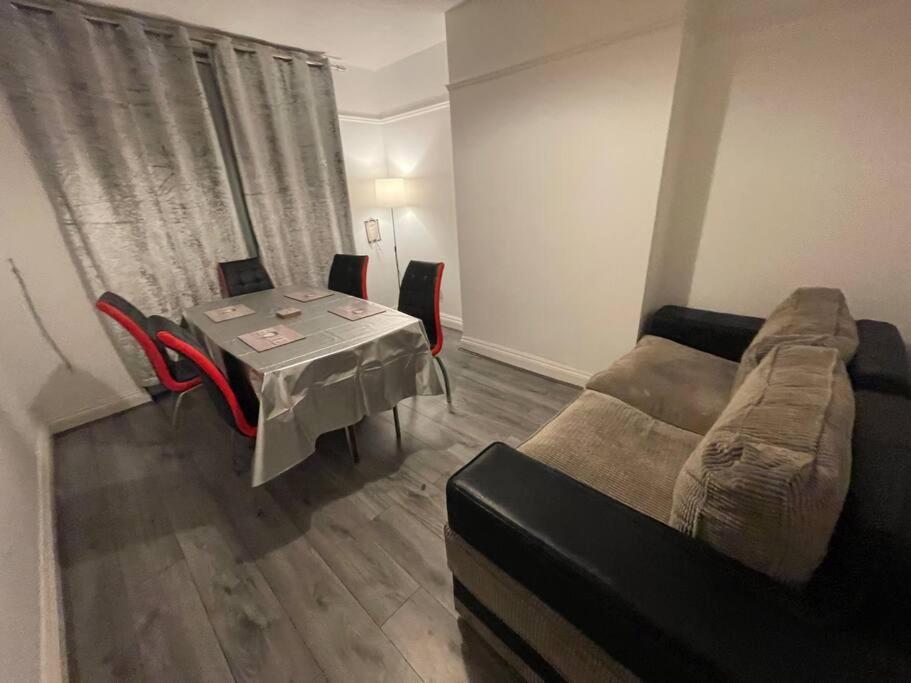 Large Beautiful 3 Bed House In City Of Birmingham Luaran gambar